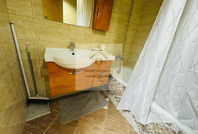 985127 - Property Image 2