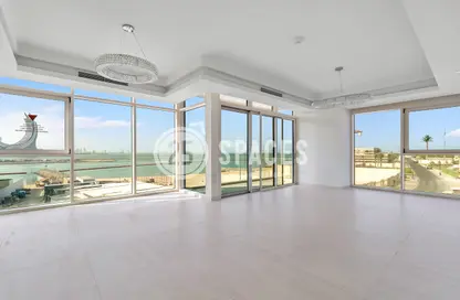 Apartment - 2 Bedrooms - 3 Bathrooms for sale in Gewan Island - The Pearl Island - Doha