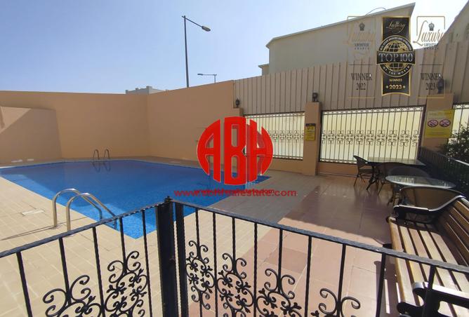 Villa - 4 Bedrooms - 5 Bathrooms for rent in Najma street - Old Airport Road - Doha