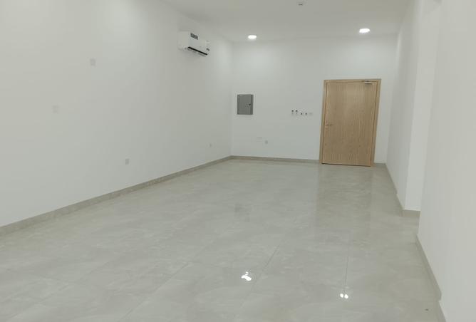 990576 - Property Image 2