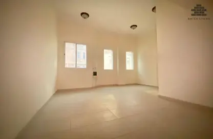 Apartment - 2 Bedrooms - 2 Bathrooms for rent in Muntazah 13 - Al Muntazah - Doha