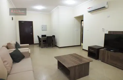 صورة لـ غرفة المعيشة / غرفة الطعام شقة - غرفة نوم - 1 حمام للايجار في ام غويلينا - أم غويلينا - الدوحة ، صورة رقم 1