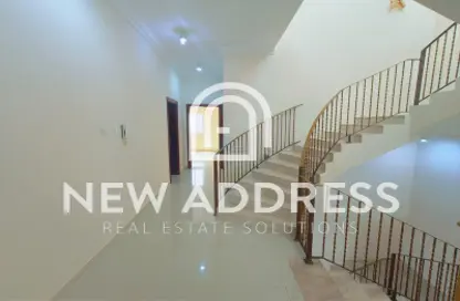 Villa - 5 Bedrooms - 6 Bathrooms for rent in Al Nuaija - Doha