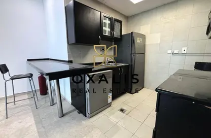 Apartment - 2 Bedrooms - 2 Bathrooms for rent in Zig Zag Tower A - Zig Zag Towers - West Bay - Doha