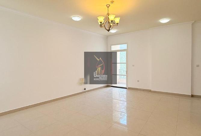 933966 - Property Image 2
