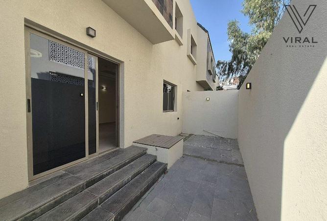 987124 - Property Image 3