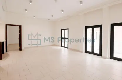 Apartment - 2 Bedrooms - 3 Bathrooms for sale in Carnaval - Qanat Quartier - The Pearl Island - Doha