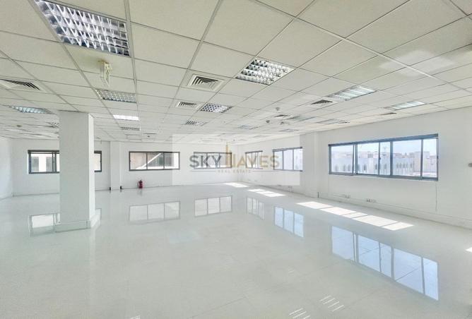 988290 - Property Image 3