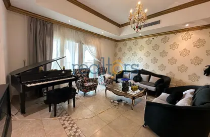 Apartment - 1 Bedroom - 2 Bathrooms for rent in Sabban Towers - Porto Arabia - The Pearl Island - Doha