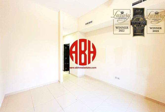 979715 - Property Image 2