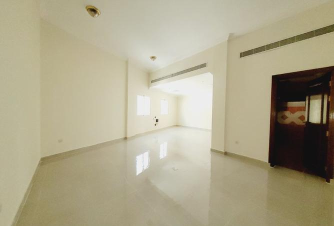 978960 - Property Image 2