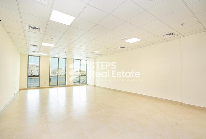 Office Space - Studio - 2 Bathrooms for rent in Al Wakra - Al Wakra - Al Wakrah - Al Wakra