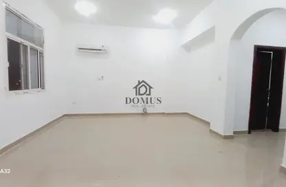 Apartment - 3 Bedrooms - 3 Bathrooms for rent in Thabit Bin Zaid Street - Al Mansoura - Doha