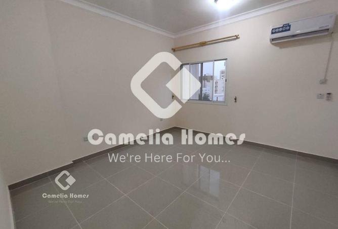 952921 - Property Image 2