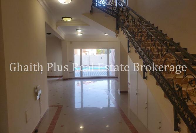 934319 - Property Image 2