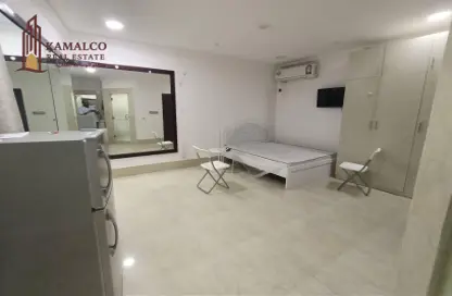 Apartment - Studio - 1 Bathroom for rent in Umm Ghwailina Comm - Umm Ghuwalina - Umm Ghuwailina - Doha