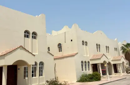 مجمع سكني - 5 غرف نوم - 4 حمامات للايجار في الثمامة - الثمامة - الدوحة