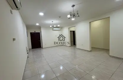 Apartment - 3 Bedrooms - 2 Bathrooms for rent in Thabit Bin Zaid Street - Al Mansoura - Doha