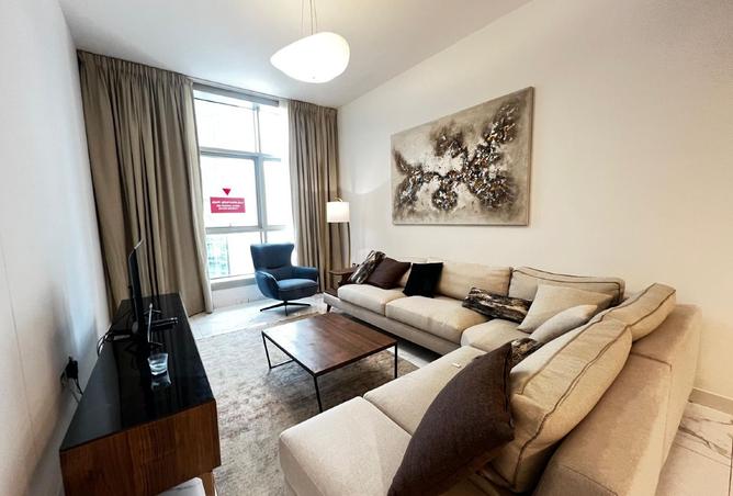 988210 - Property Image 3