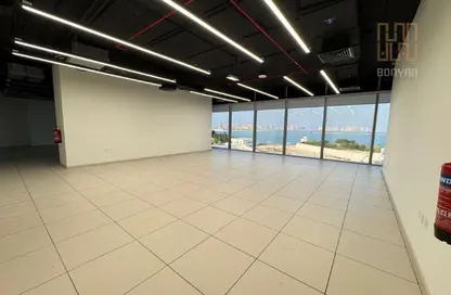 مساحات مكتبية - استوديو - 2 حمامات للايجار في برج وست باي - الخليج الجنوبي - الخليج الغربي - الدوحة