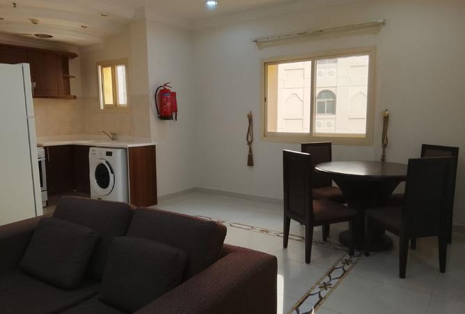 981312 - Property Image 3