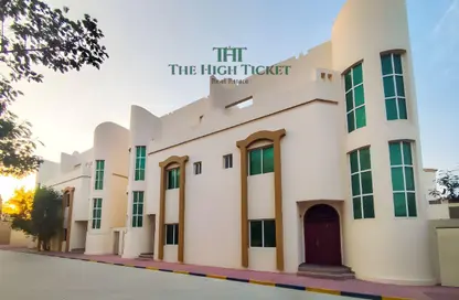 فيلا - 5 غرف نوم - 5 حمامات للايجار في فلل عين خالد - عين خالد - الدوحة