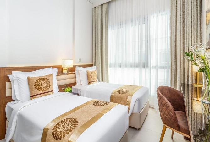 975467 - Property Image 2