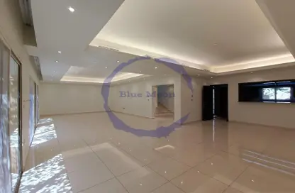 Apartment - 5 Bedrooms - 4 Bathrooms for rent in Al Messila - Al Messila - Doha