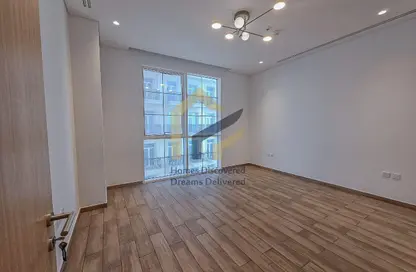 Apartment - 1 Bedroom - 2 Bathrooms for rent in Floresta Gardens - Floresta Gardens - The Pearl Island - Doha