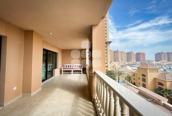 932444 - Property Image 3