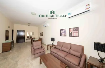 Apartment - 2 Bedrooms - 2 Bathrooms for rent in Al Nasr Street - Al Nasr - Doha