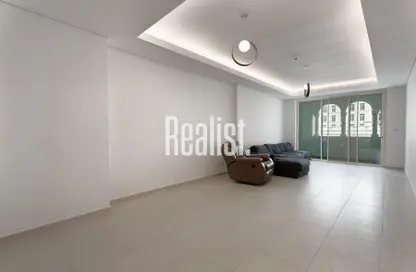 Apartment - 1 Bedroom - 2 Bathrooms for rent in Viva East - Viva Bahriyah - The Pearl Island - Doha
