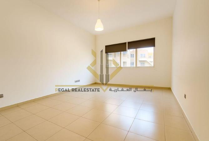 983951 - Property Image 3