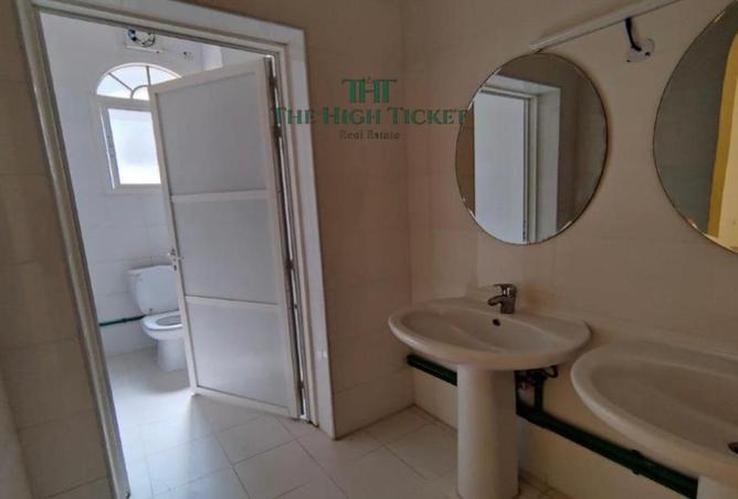 930862 - Property Image 3