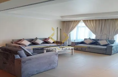 Townhouse - 1 Bedroom - 2 Bathrooms for rent in West Porto Drive - Porto Arabia - The Pearl Island - Doha