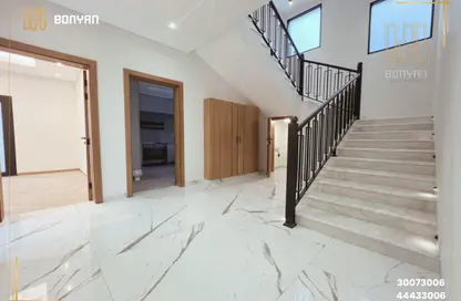 فيلا - 6 غرف نوم - 5 حمامات للايجار في العزيزية - الدوحة