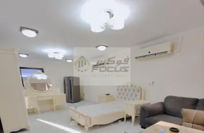 Living Room image for: Apartment - 1 Bedroom - 1 Bathroom for rent in Street 871 - Al Duhail South - Al Duhail - Doha, Image 1