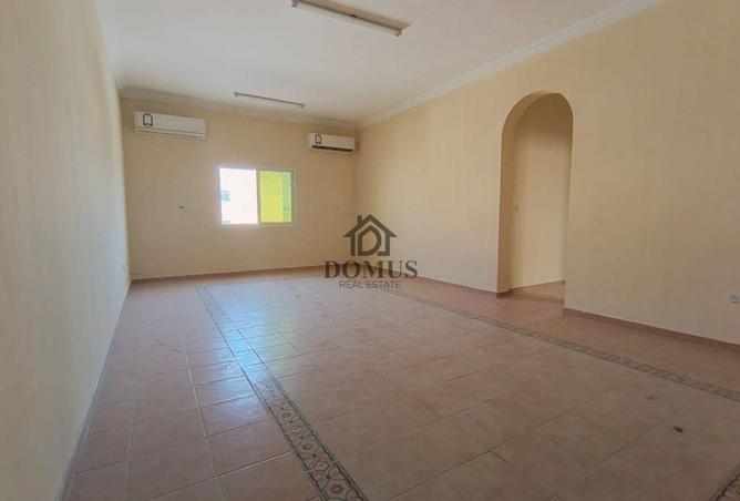 962915 - Property Image 2