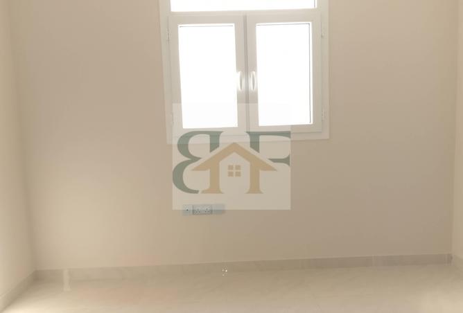 952732 - Property Image 3