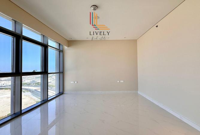 944786 - Property Image 2