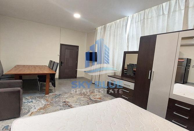 834389 - Property Image 3