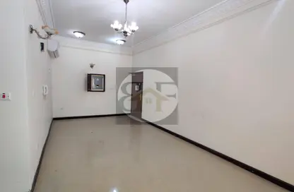Apartment - 2 Bedrooms - 2 Bathrooms for rent in Al Mansoura - Al Mansoura - Doha