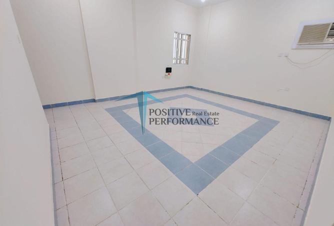 978703 - Property Image 3