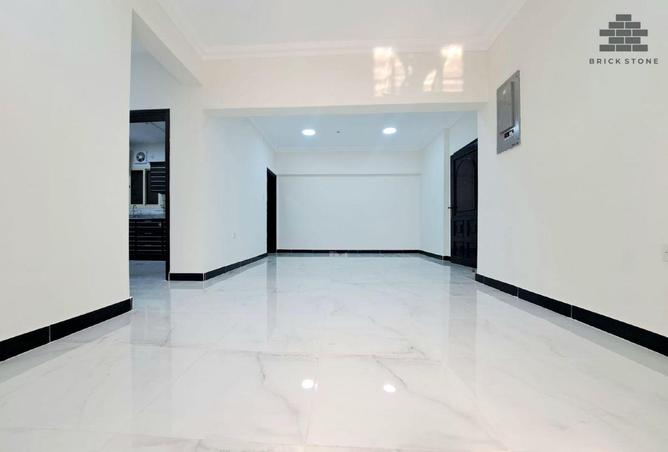 987188 - Property Image 3