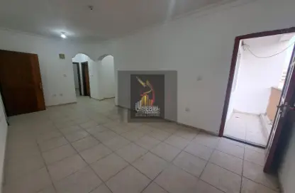 سكن الموظفين - استوديو - 2 حمامات للايجار في شارع المنتزه - المنتزه - الدوحة