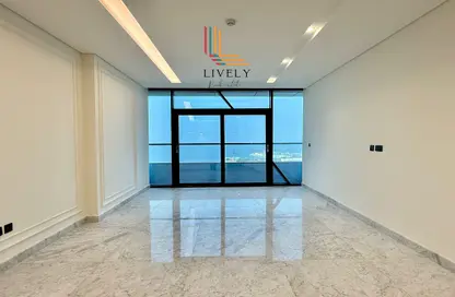 Apartment - 2 Bedrooms - 4 Bathrooms for rent in Marina Tower 02 - Marina District - Lusail