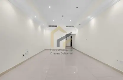 Apartment - 2 Bedrooms - 2 Bathrooms for rent in Al Sadd Road - Al Sadd - Doha