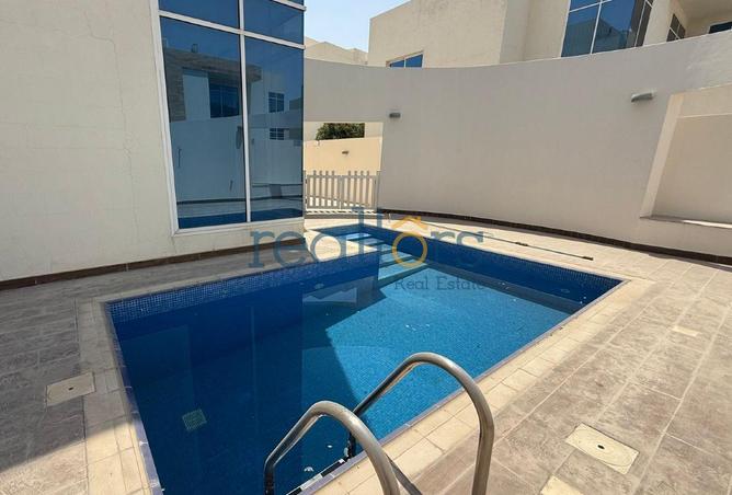 943352 - Property Image 2