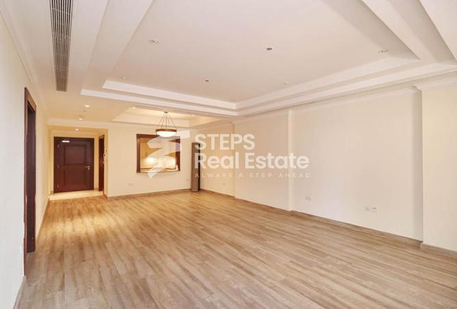 968006 - Property Image 2