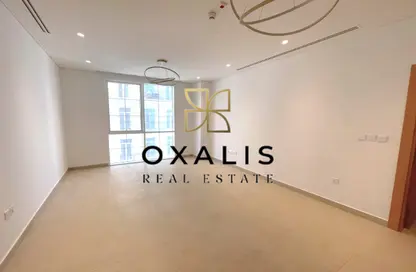 Apartment - 2 Bedrooms - 3 Bathrooms for rent in The Garden - Floresta Gardens - The Pearl Island - Doha